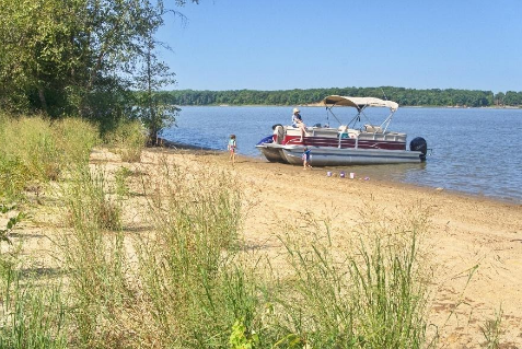 Our Favourite Types of Pontoon Boat Rentals Ontario